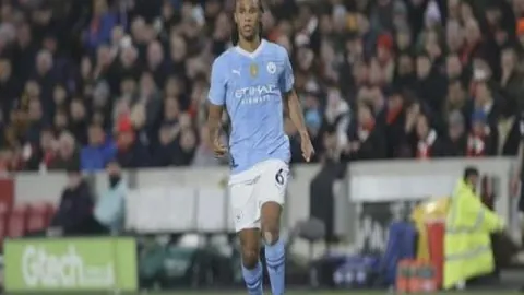 [图]武磊独揽3分 上海海港客场大胜青岛海牛5-0